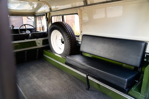 1964 Land Rover Series IIA 109" In vendita (immagine 36 di 83)