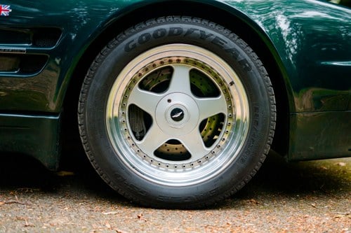 1990 Aston Martin Virage 6.3L 500bhp ‘Widebody’ RHD In vendita (immagine 28 di 180)