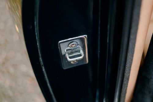 1990 Aston Martin Virage 6.3L 500bhp ‘Widebody’ RHD In vendita (immagine 38 di 180)