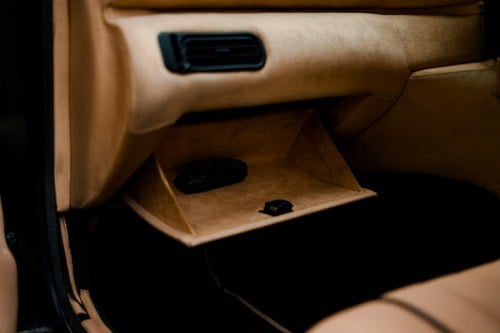 1990 Aston Martin Virage 6.3L 500bhp ‘Widebody’ RHD In vendita (immagine 55 di 180)