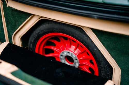 1990 Aston Martin Virage 6.3L 500bhp ‘Widebody’ RHD In vendita (immagine 85 di 180)