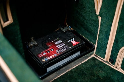 1990 Aston Martin Virage 6.3L 500bhp ‘Widebody’ RHD In vendita (immagine 86 di 180)