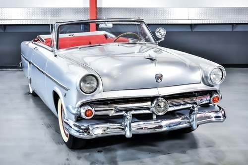 1954 Ford Crestline Sunliner Convertible 239CI V8 Te koop (foto 3 van 77)