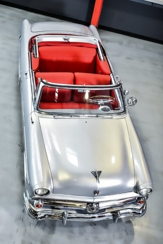 1954 Ford Crestline Sunliner Convertible 239CI V8 Te koop (foto 11 van 77)