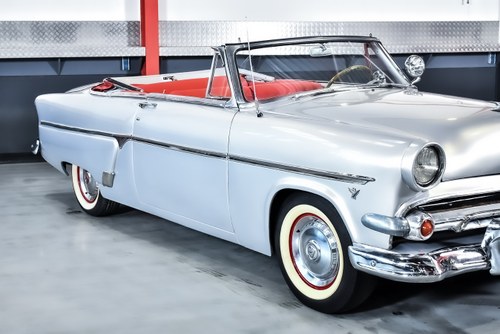 1954 Ford Crestline Sunliner Convertible 239CI V8 Te koop (foto 53 van 77)
