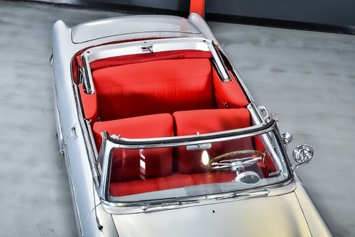 1954 Ford Crestline Sunliner Convertible 239CI V8 Te koop (foto 57 van 77)