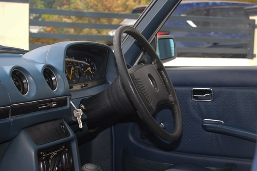 1979 Mercedes Benz W123 200 Te koop (foto 59 van 127)