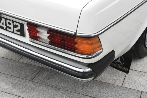 1979 Mercedes Benz W123 200 Te koop (foto 72 van 127)