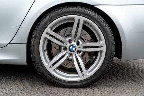 2007 BMW M5 E60 V10 à vendre (picture 22 of 78)