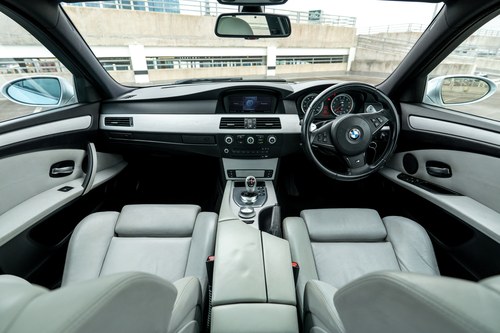 2007 BMW M5 E60 V10 à vendre (picture 44 of 78)