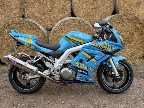 2004 SUZUKI SV1000S K3 Vente aux enchères