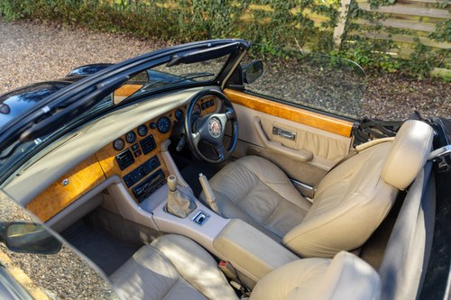 1995 MG RV8 à vendre (picture 49 of 224)