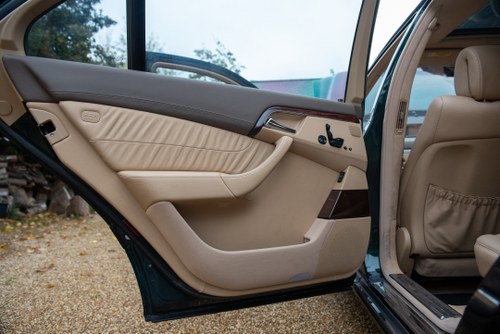 2004 Mercedes-Benz W220 S600L LWB Limousine In vendita (immagine 39 di 125)