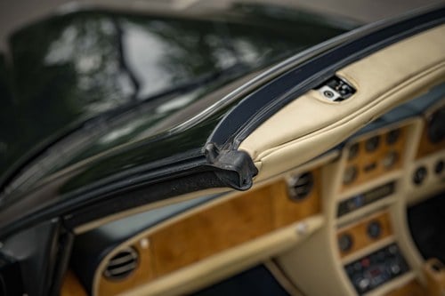 1997 Bentley Azure à venda (imagem 38 de 374)