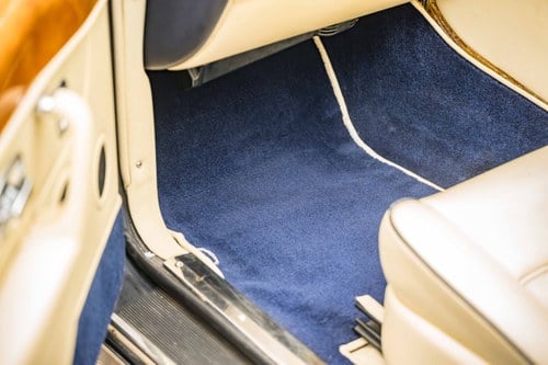 1997 Bentley Azure à venda (imagem 42 de 374)