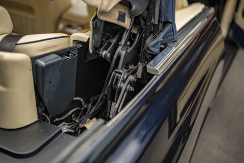 1997 Bentley Azure à venda (imagem 60 de 374)