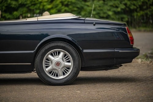 1997 Bentley Azure à venda (imagem 35 de 374)