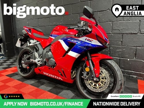 2025 HONDA CBR600RR FINANCE SPECIALISTS APPLY NOW A vendre