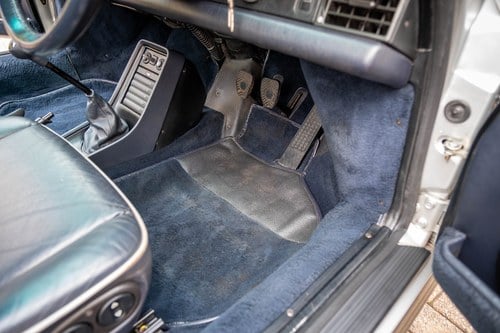 1988 Porsche 911 3.2 Carrera Targa In vendita (immagine 34 di 207)