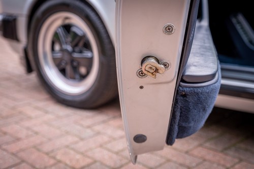 1988 Porsche 911 3.2 Carrera Targa In vendita (immagine 90 di 207)