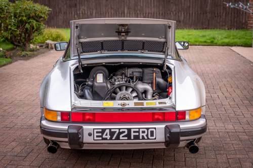 1988 Porsche 911 3.2 Carrera Targa In vendita (immagine 157 di 207)