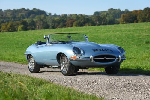 1962 Jaguar E-Type Series 1 3.8L Roadster DHC / OTS à venda (imagem 1 de 171)