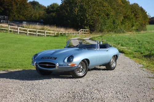 1962 Jaguar E-Type Series 1 3.8L Roadster DHC / OTS à venda (imagem 6 de 171)