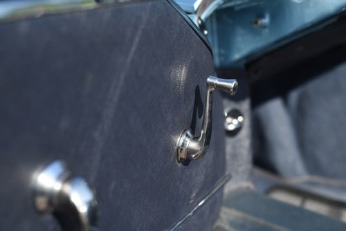 1962 Jaguar E-Type Series 1 3.8L Roadster DHC / OTS à venda (imagem 35 de 171)