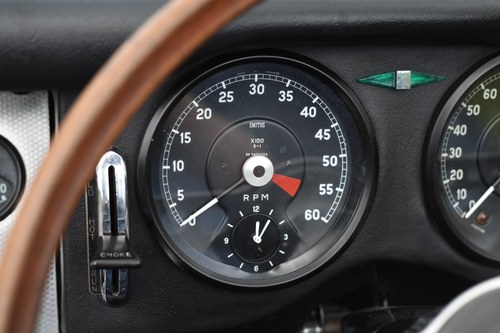 1962 Jaguar E-Type Series 1 3.8L Roadster DHC / OTS à venda (imagem 43 de 171)