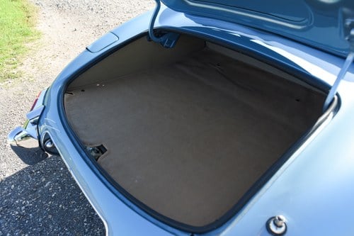 1962 Jaguar E-Type Series 1 3.8L Roadster DHC / OTS à venda (imagem 76 de 171)