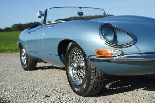 1962 Jaguar E-Type Series 1 3.8L Roadster DHC / OTS à venda (imagem 85 de 171)