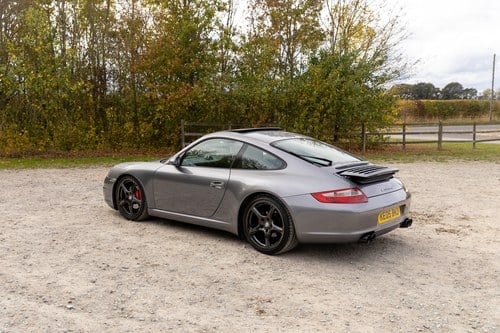 2005 Porsche 911 Carrera 2 (996) zum Verkauf (Bild 3 von 251)