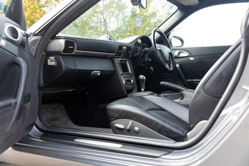 2005 Porsche 911 Carrera 2 (996) zum Verkauf (Bild 43 von 251)