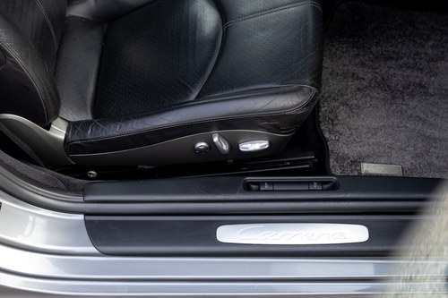 2005 Porsche 911 Carrera 2 (996) zum Verkauf (Bild 76 von 251)