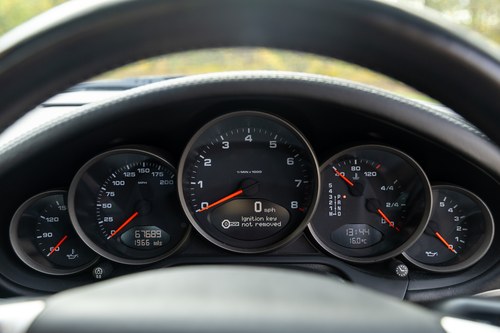 2005 Porsche 911 Carrera 2 (996) zum Verkauf (Bild 78 von 251)