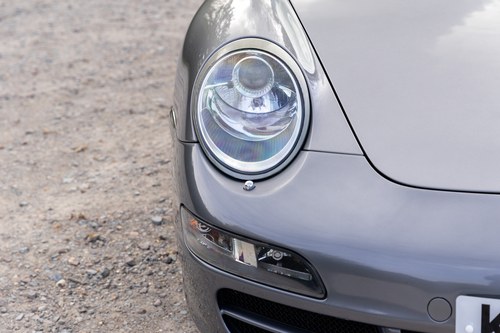 2005 Porsche 911 Carrera 2 (996) zum Verkauf (Bild 128 von 251)