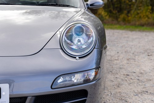 2005 Porsche 911 Carrera 2 (996) zum Verkauf (Bild 130 von 251)