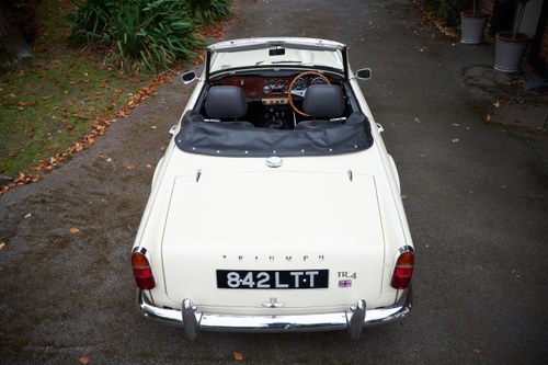 1962 Triumph TR4 Te koop (foto 9 van 170)