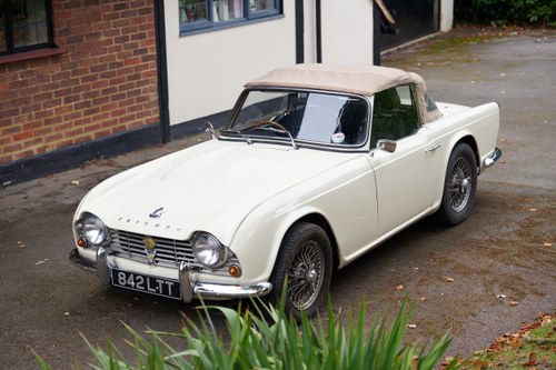 1962 Triumph TR4 Te koop (foto 22 van 170)