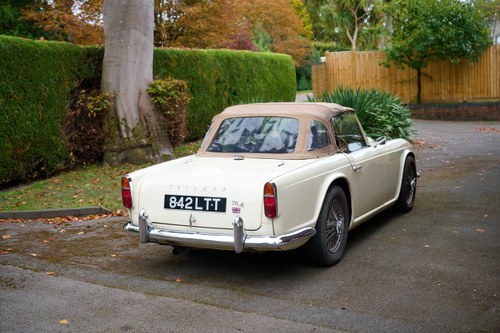 1962 Triumph TR4 Te koop (foto 23 van 170)