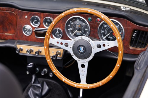 1962 Triumph TR4 Te koop (foto 31 van 170)