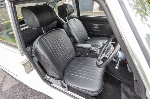 1972 MG MGB GT In vendita (immagine 61 di 191)