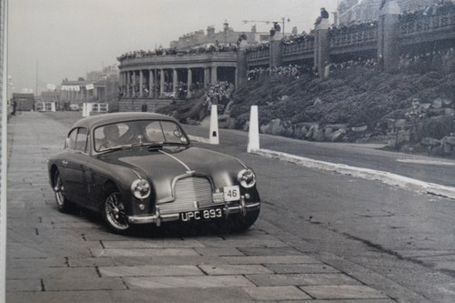 1954 Aston Martin DB2/4 Sport Saloon - Period Competition Car En venta (imagen 3 de 91)