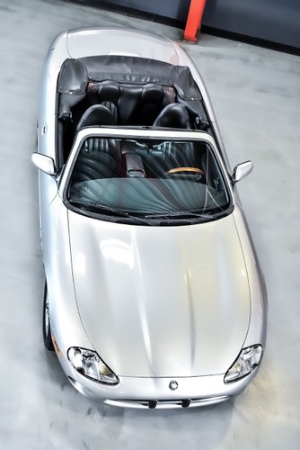 1999 Jaguar XK8 Convertible 4,0L V8 Te koop (foto 71 van 97)