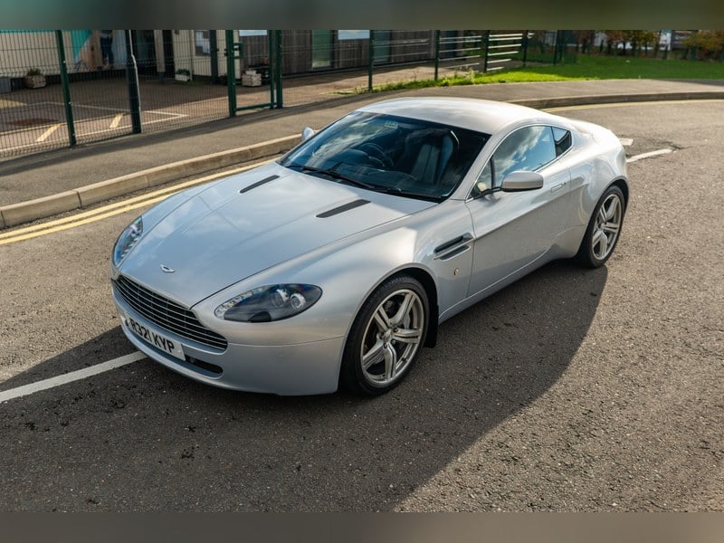 2009 Aston Martin V8 Vantage - 60k FAMSH
