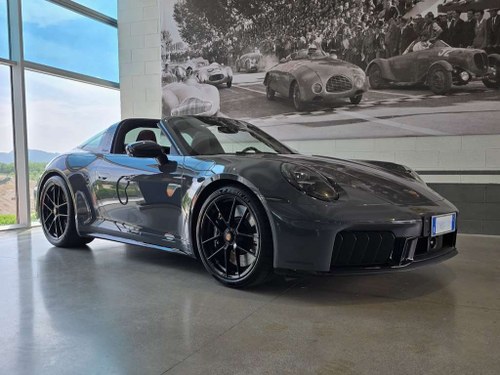 2025 Porsche 992 Targa GTS Till salu