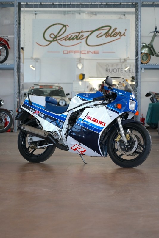 1986 Suzuki GSX R 750 - 1 1986 Suzuki GSX R 750 - 1