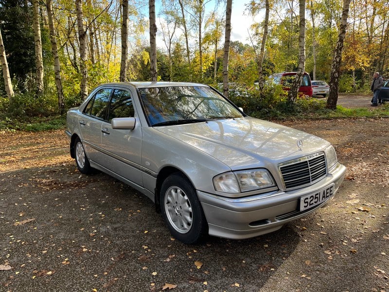 1998 Mercedes-Benz C250TD (W202)