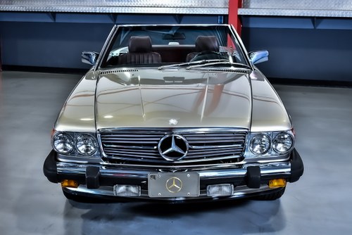 1986 Mercedes-Benz R107 560SL Convertible 5,6L V8 En venta (imagen 2 de 112)