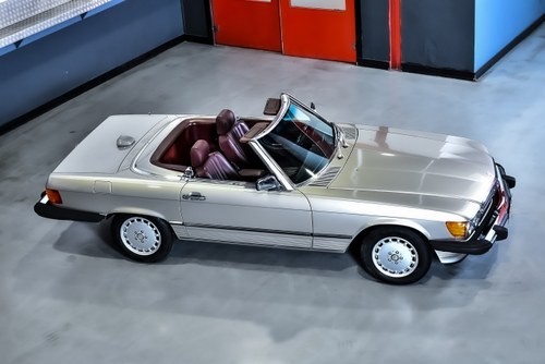1986 Mercedes-Benz R107 560SL Convertible 5,6L V8 En venta (imagen 18 de 112)